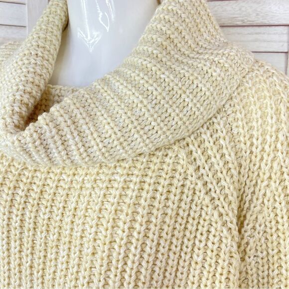 Moon & Madison Waffle Knit Cowl Neck Crop Sweater Cream Beige Small Long Sleeve - Picture 5 of 11